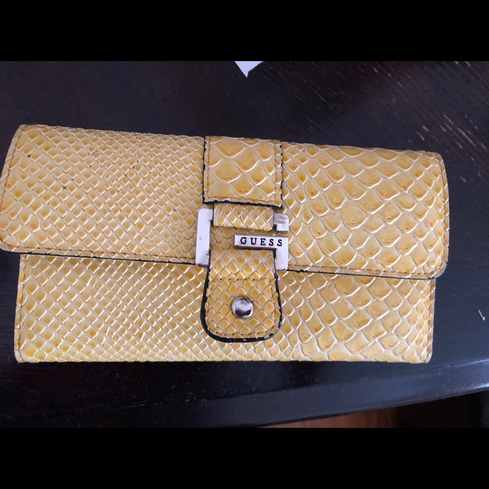 Guess Wallet